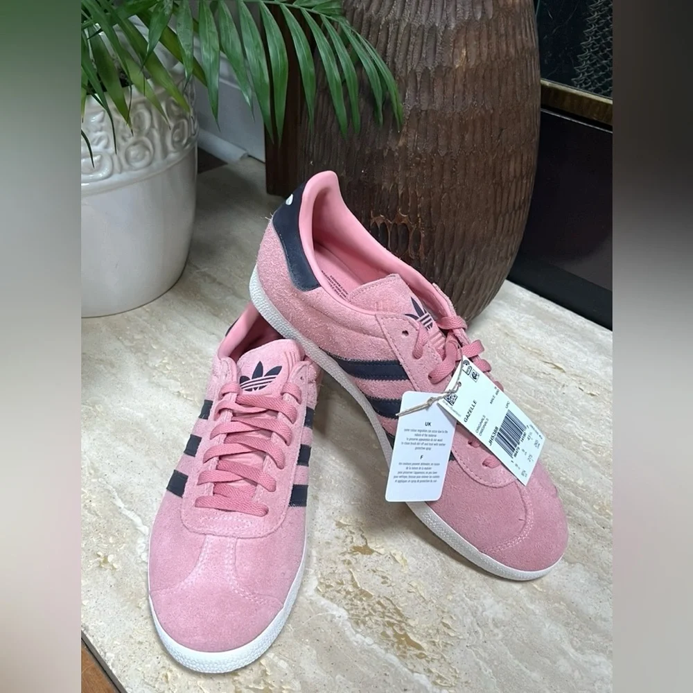 NWT Adidas Men's Gazelle Sneakers - Picture 11 of 16